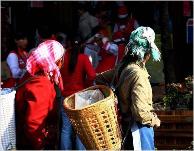 Local people in Dali Old Town