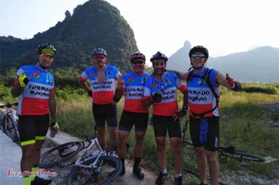 11-day South China Scenic Cycle Tour from Guilin to Zhangjiajie