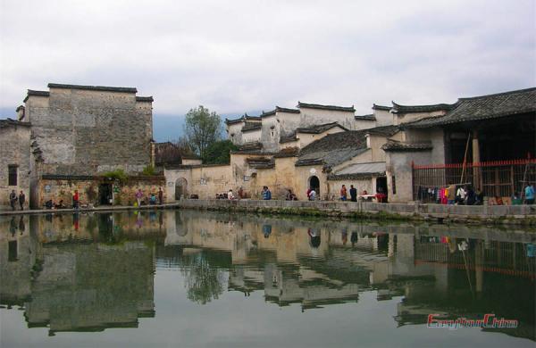 Huangshan trave tips for Hongcun village