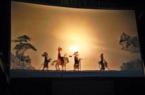 Muslim Quarter shadow puppet play