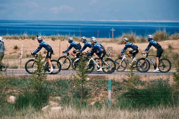 China Qinghai Lake Cylcing