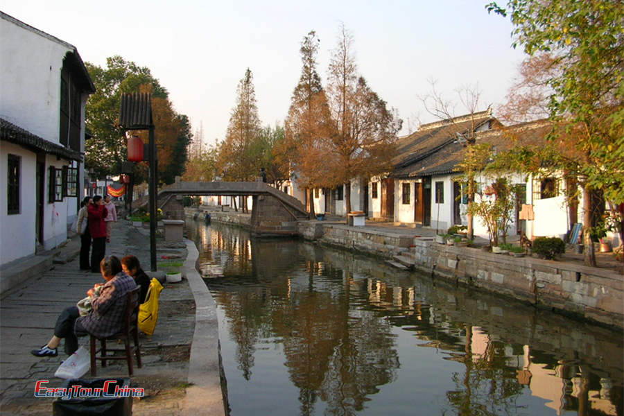 Life in Zhujiajiao Ancient Town